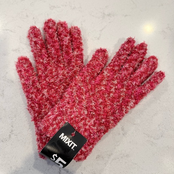 NWT-Winter Bundle Textured Ivory Gloves, Red Gloves, Pink/Purple Knit Headband - Picture 3 of 13
